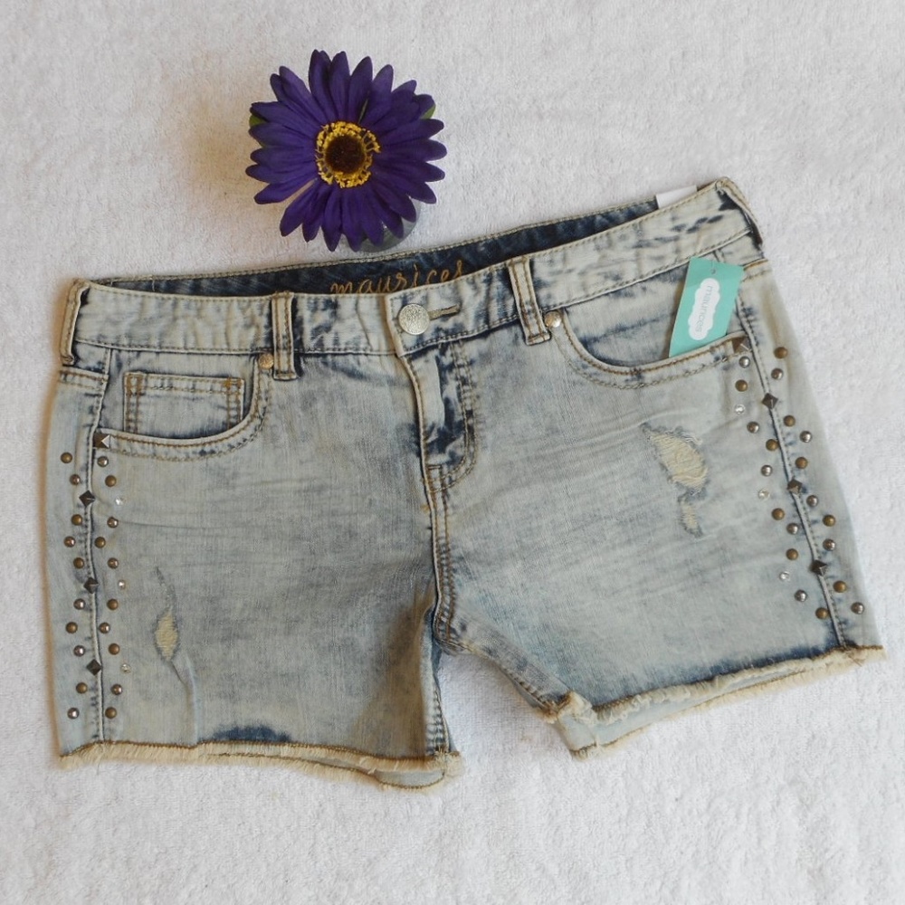 New Maurices Jean Shorts Distressed Size 10